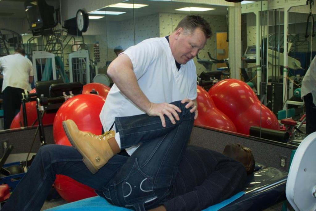 Living With Sciatica Pain - Loudoun Sports Therapy Center